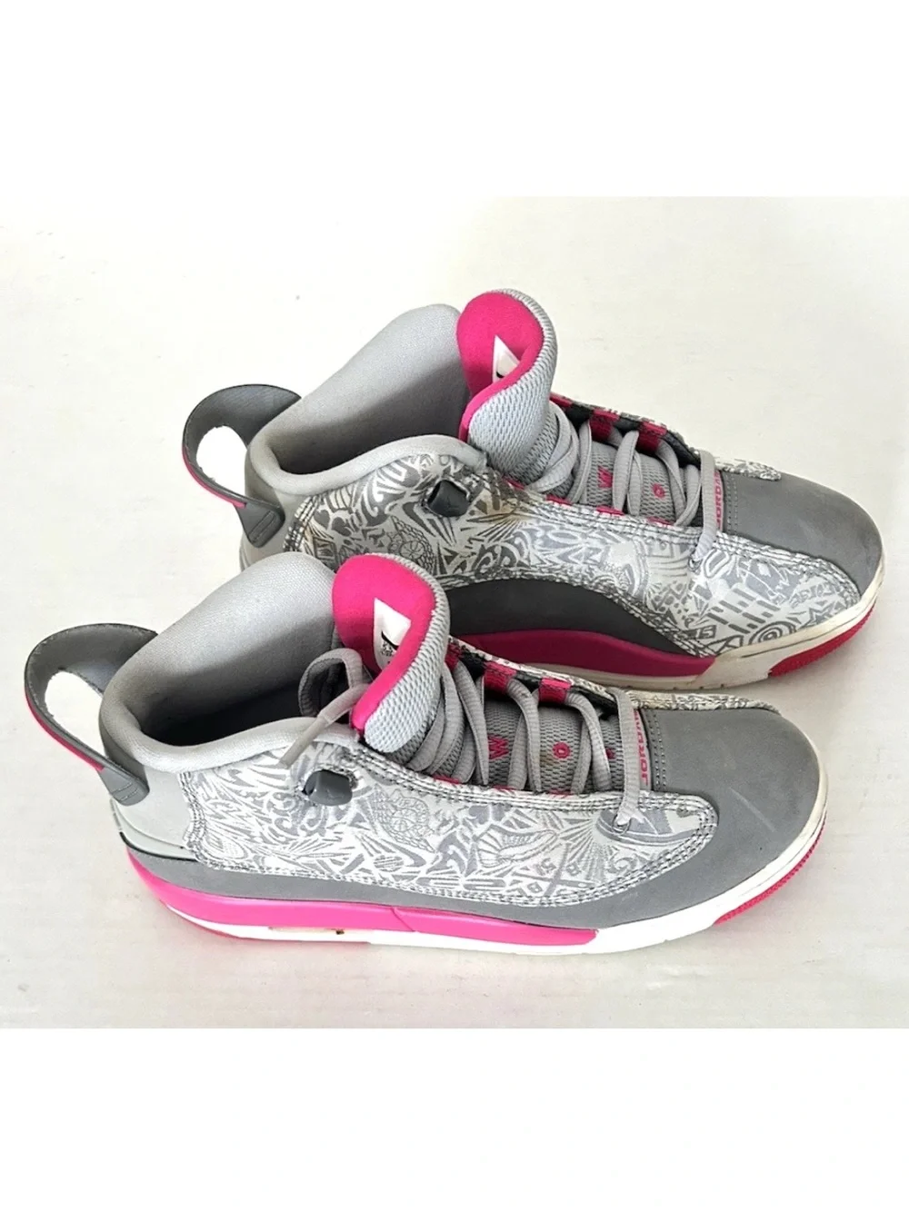 Air Jordan | Girls Dub Zero GG Wolf Grey Hyper Pink Youth Size 5.5Y Basketball